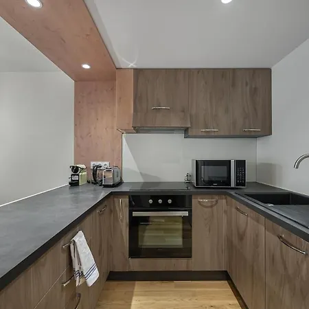 1850 - 3 Bedrooms, Balcony, Ski-in Ski-out